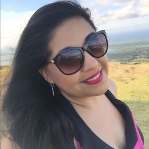 Meet your Posher, Gina